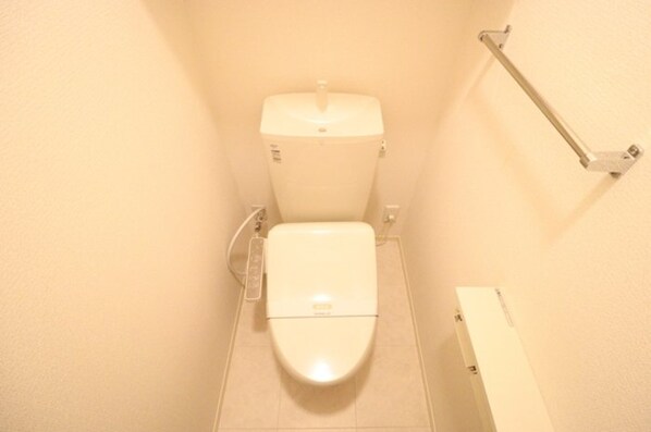 コンフォートレジデンス宮子 Bの物件内観写真